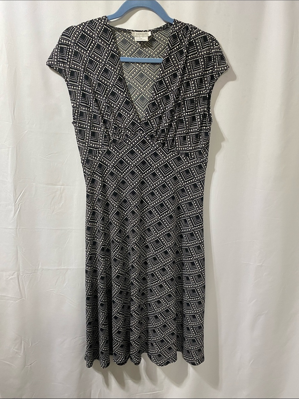 Van Heusen Black & White Geometric V‑Neck Midi Dress